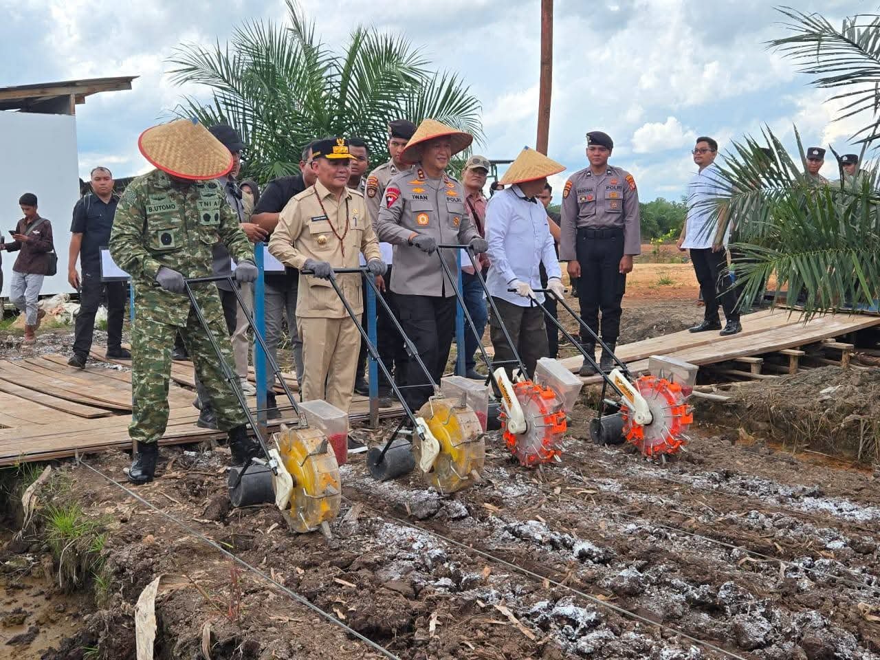 Sinergi Polri dan Pemprov Kalteng, Tanam Jagung Serentak Digelar di Pulang Pisau