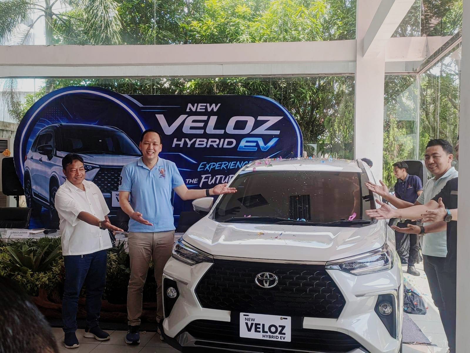 Toyota Kenalkan Veloz Hybrid EV di Palangka Raya, Tawarkan Efisiensi dan Teknologi Ramah Lingkungan
