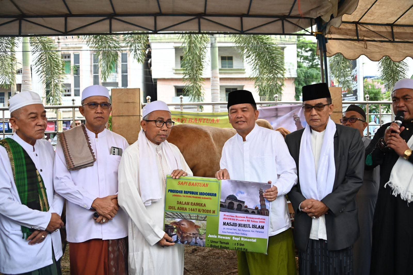 Gubernur Agustiar Ajak Masyarakat Teladani Keikhlasan dan Ketaatan saat Iduladha