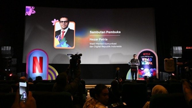 Wamenkomdigi Dorong Budaya Menonton Bersama Demi Ruang Digital Aman Bagi Anak