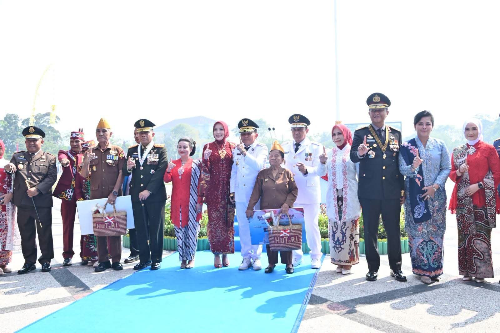 Gubernur Kalteng Serahkan Tali Asih untuk Veteran, Bantuan Ojol dan Remisi Warga Binaan