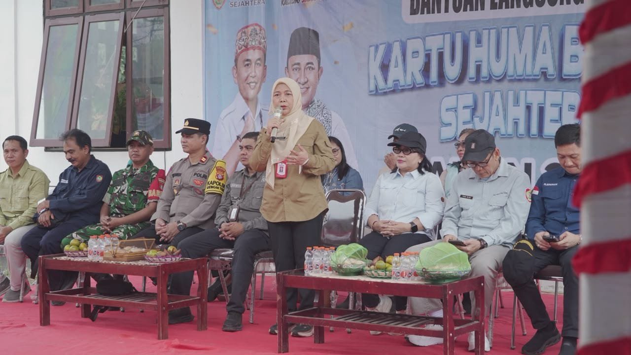 Pemprov Salurkan Paket Bantuan untuk Warga Terdampak Karhutla di Katingan Tengah