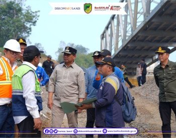 Bupati Barito Utara Tinjau Pembangunan Jembatan Lemo